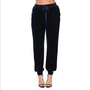 📷 FATE | Tuxedo Stripe Velvet Joggers - NAVY